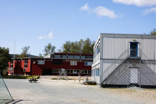 Flekke skole står overfor nedlegging