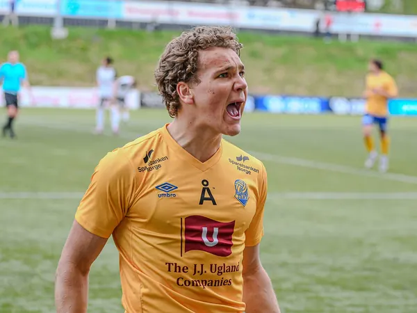 Nye regler lar fotballspillere slippe militærtjeneste